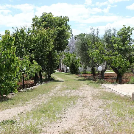 Trulli Gemma בית נופש *