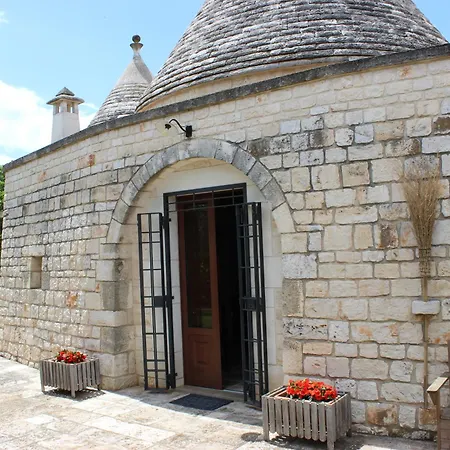 בית נופש Trulli Gemma *